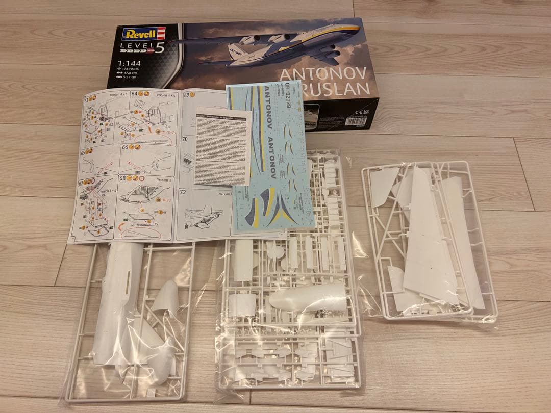 Revell Antonov An-124 Ruslan 1:144 アントノフ