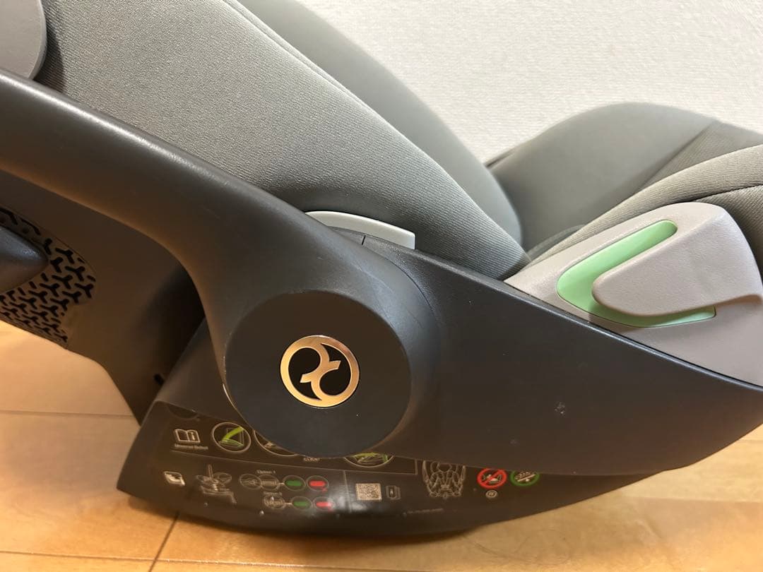 Cybex cloud g i-size サイベックス　ベビーシート