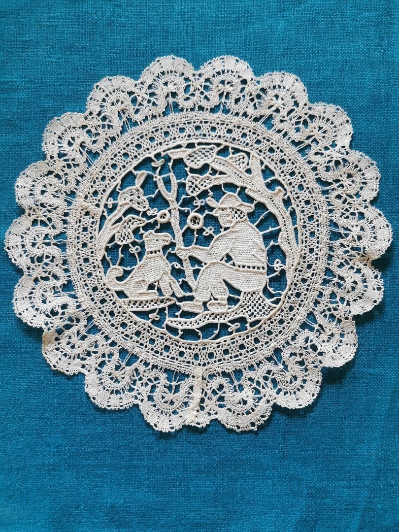 アンティーク 1880年頃 ミラネーゼレース 鴨/家鴨 ボビン編リネンドイリー