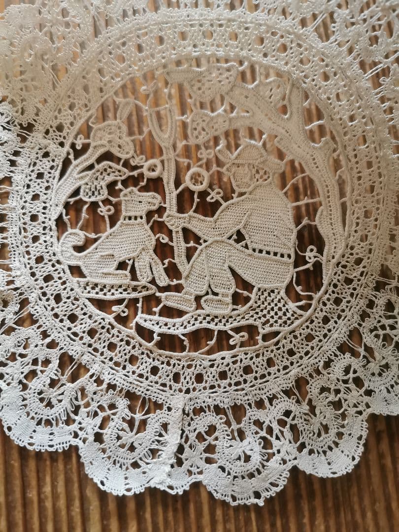 アンティーク ポワンドヴェニス フルール・ド・リス 騎士の百合紋 プチ