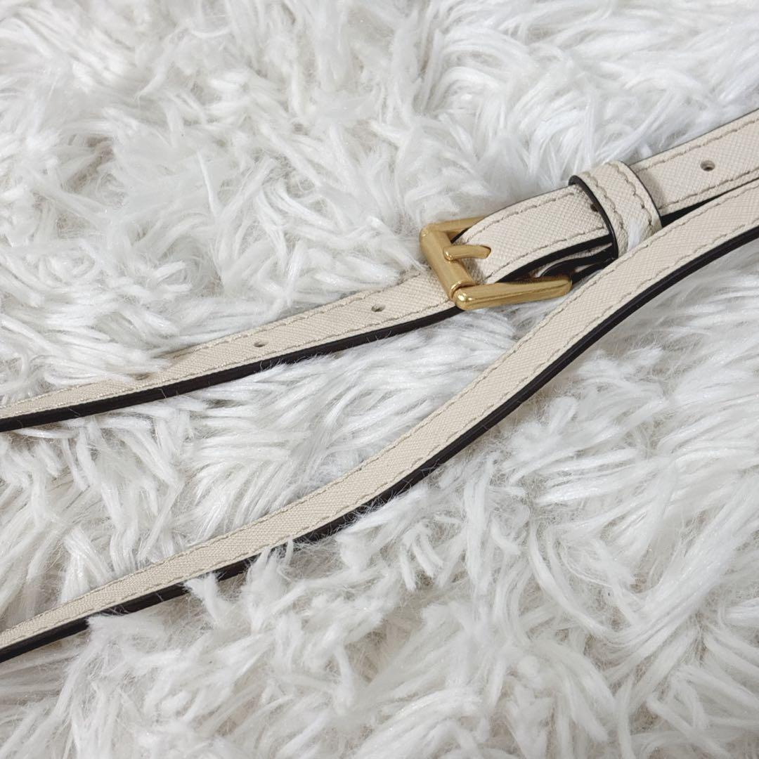 トリーバーチ アクセサリーポーチ エマーソン サフィアーノレザー　白