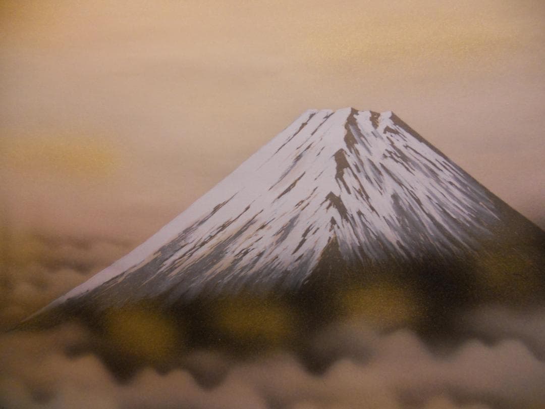 掛け軸 紫雲 富士鷹 絹本 希少 軸装 茶道具 掛軸 です。