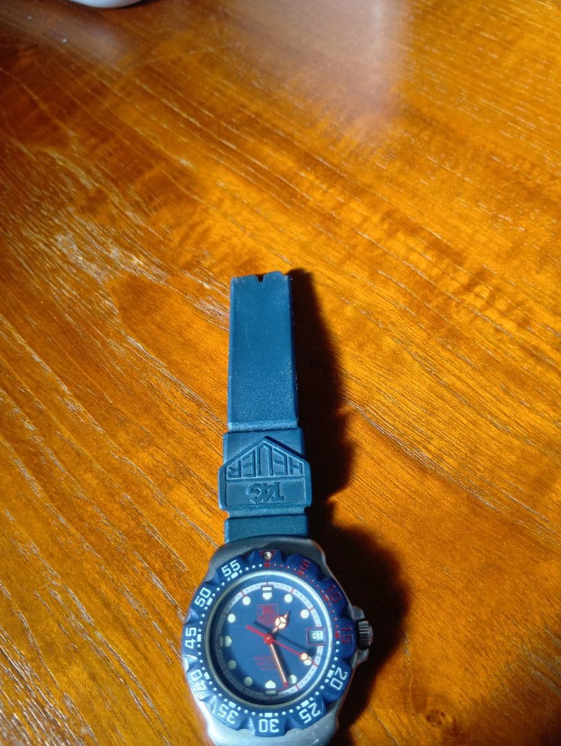 稼働　ビンテージ　タグ・ホイヤー　Ｆ１　プロフェショナル　デイト