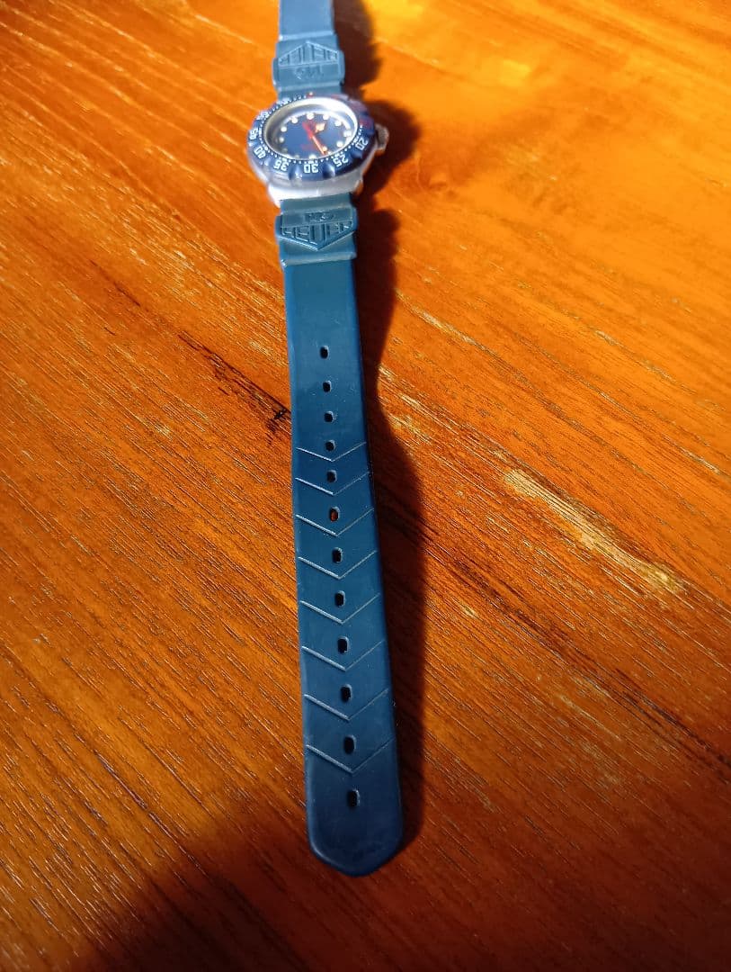 稼働　ビンテージ　タグ・ホイヤー　Ｆ１　プロフェショナル　デイト