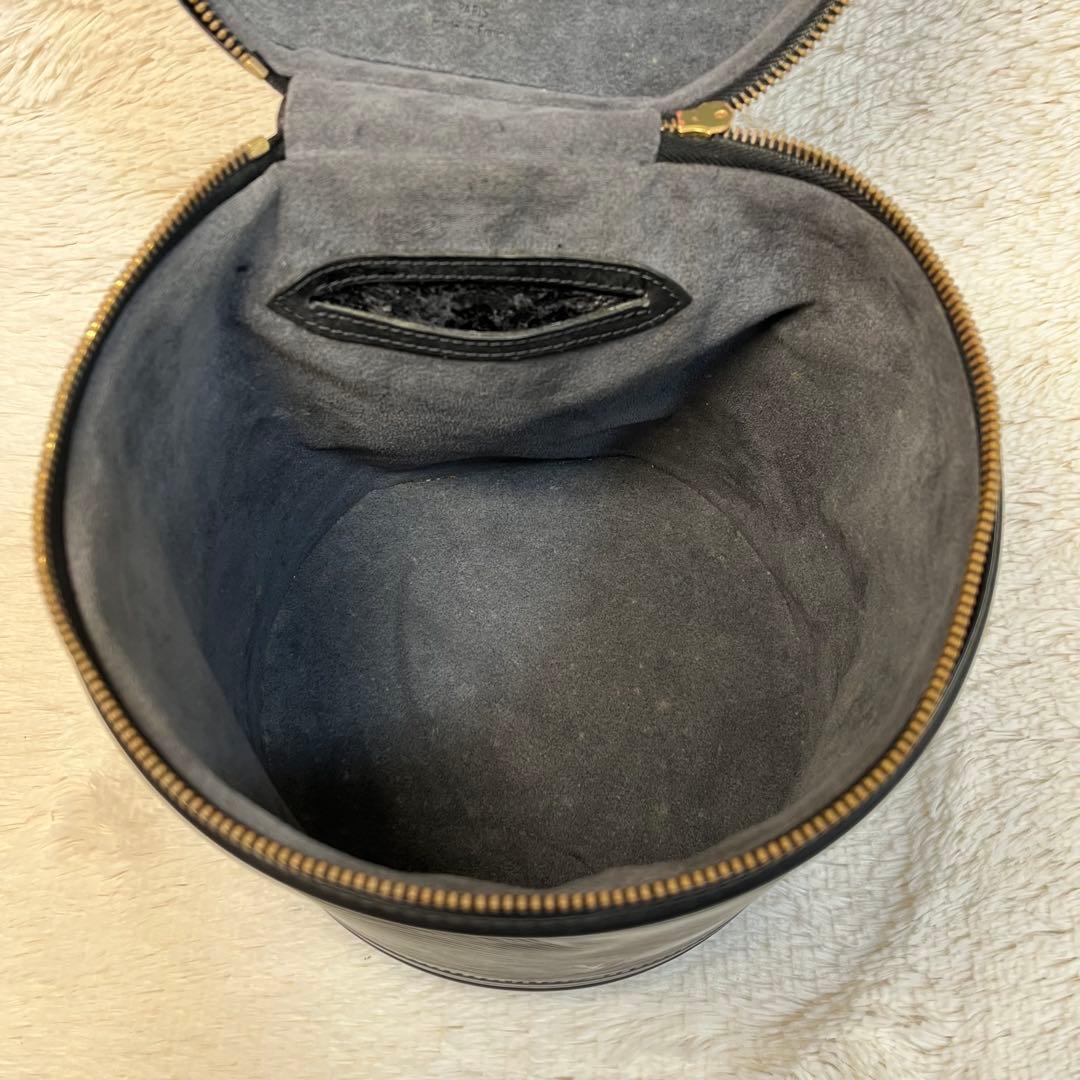 LOUIS VUITTON ルイヴィトン エピ カンヌ　ブラック　黒