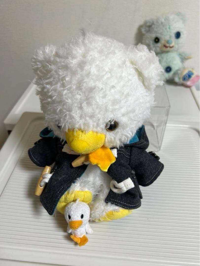 ユニベアシティのぬいぐるみ、ぬいぐるみバッチのセット（ブルー、パイ、バニラ）