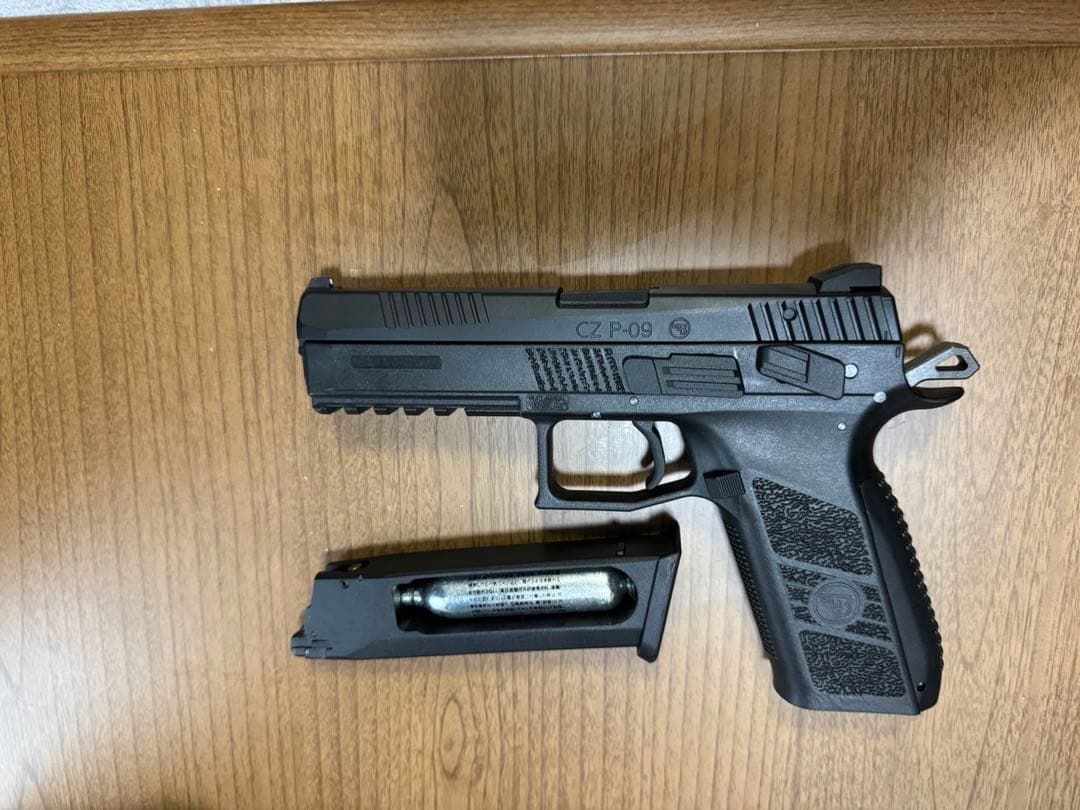 Carbon8(カーボネイト) CZ P09 CO2 ブローバックエアソフトガン