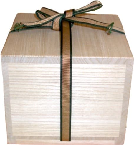 大樋焼　大樋宗春作　飴釉　茶碗　在銘　無傷　箱誂。