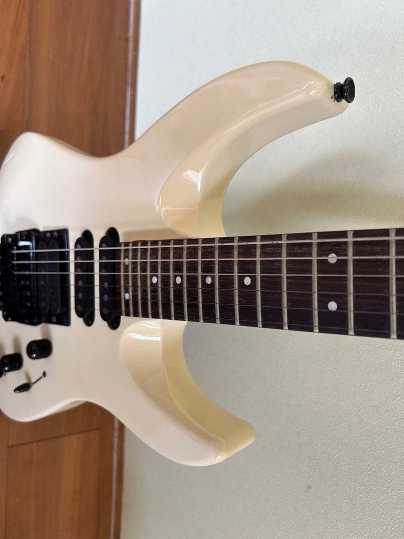 YAMAHA エレキギター ホワイト バスウッド 24フレット