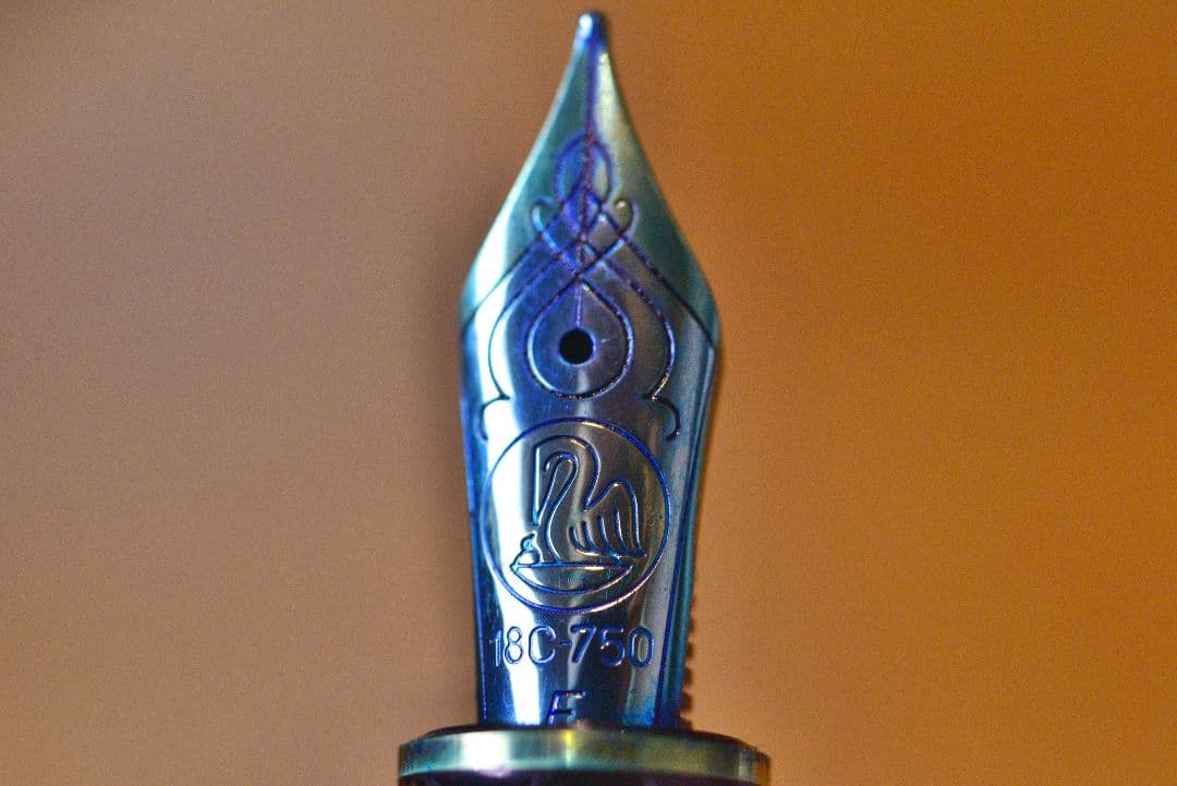 ペリカンスーベレーンM800　ブルー オ ブルー Fニブ