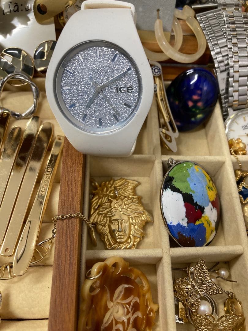 遺品整理 指輪 ネックレス イヤリング 腕時計 ブローチ カフス パール