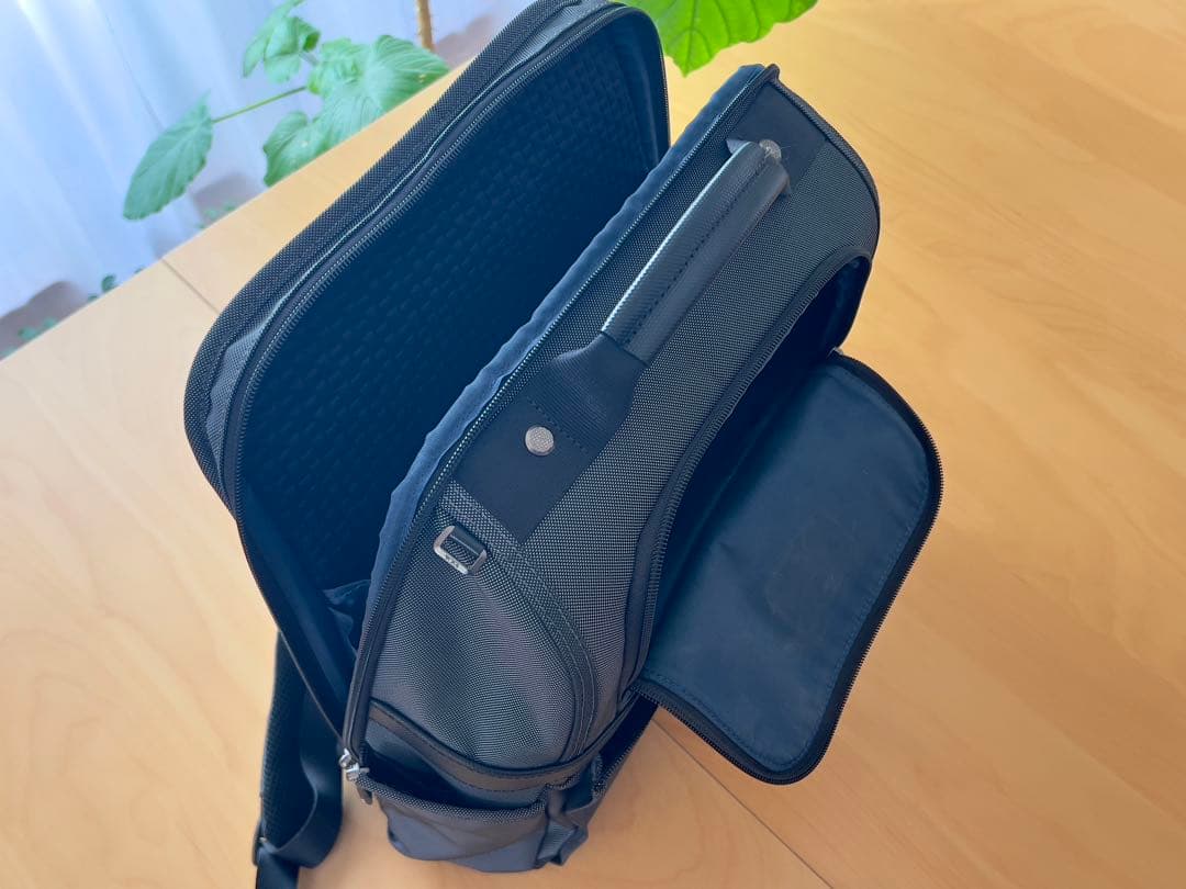 【美品】トゥミ Tumi ALPHA2 スリム ブリーフパック リュック グレー