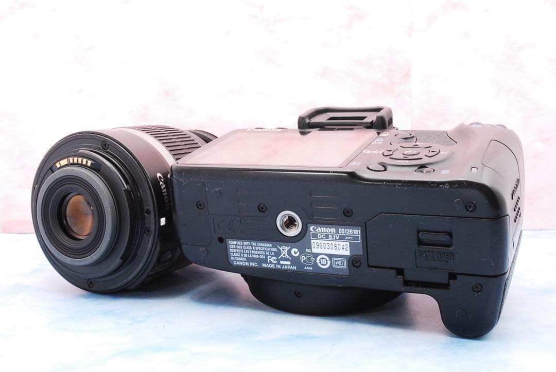 キャノン Kiss X2☆一眼レフカメラ☆美品＆ショット数少☆手ぶれ補正