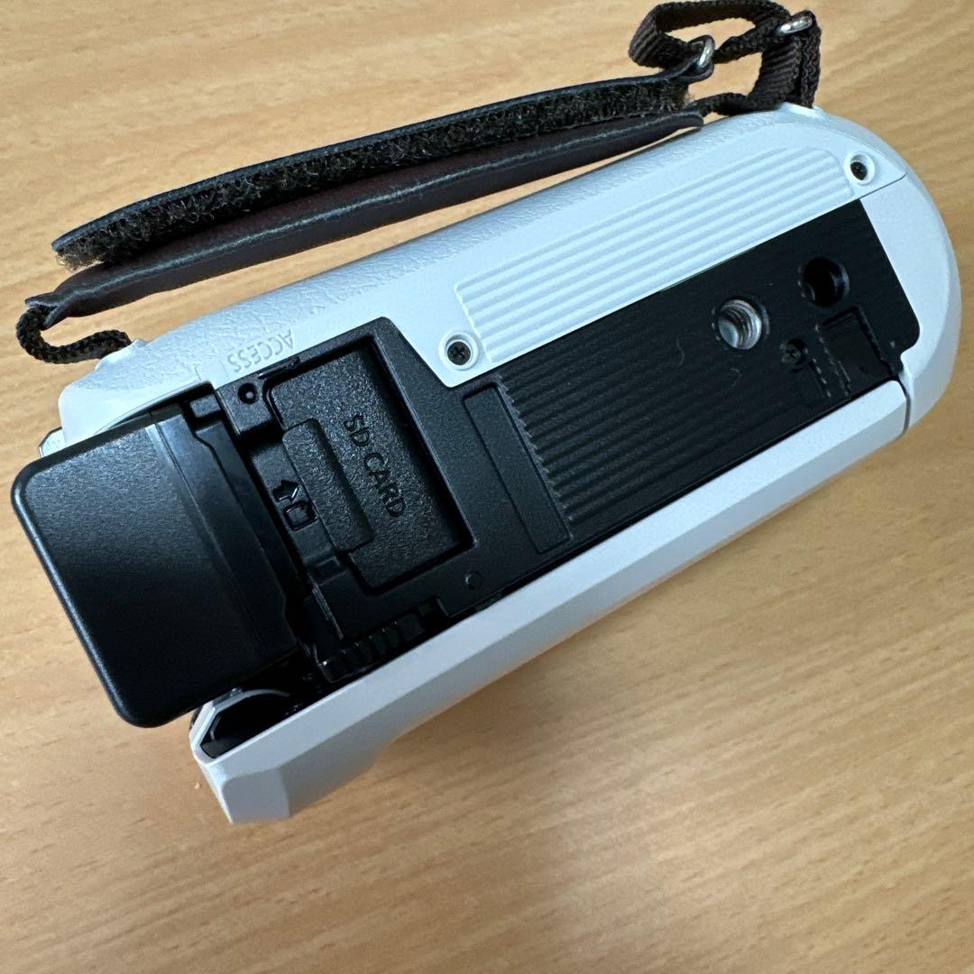 【美品】 パナソニック ビデオカメラ HC-W590M