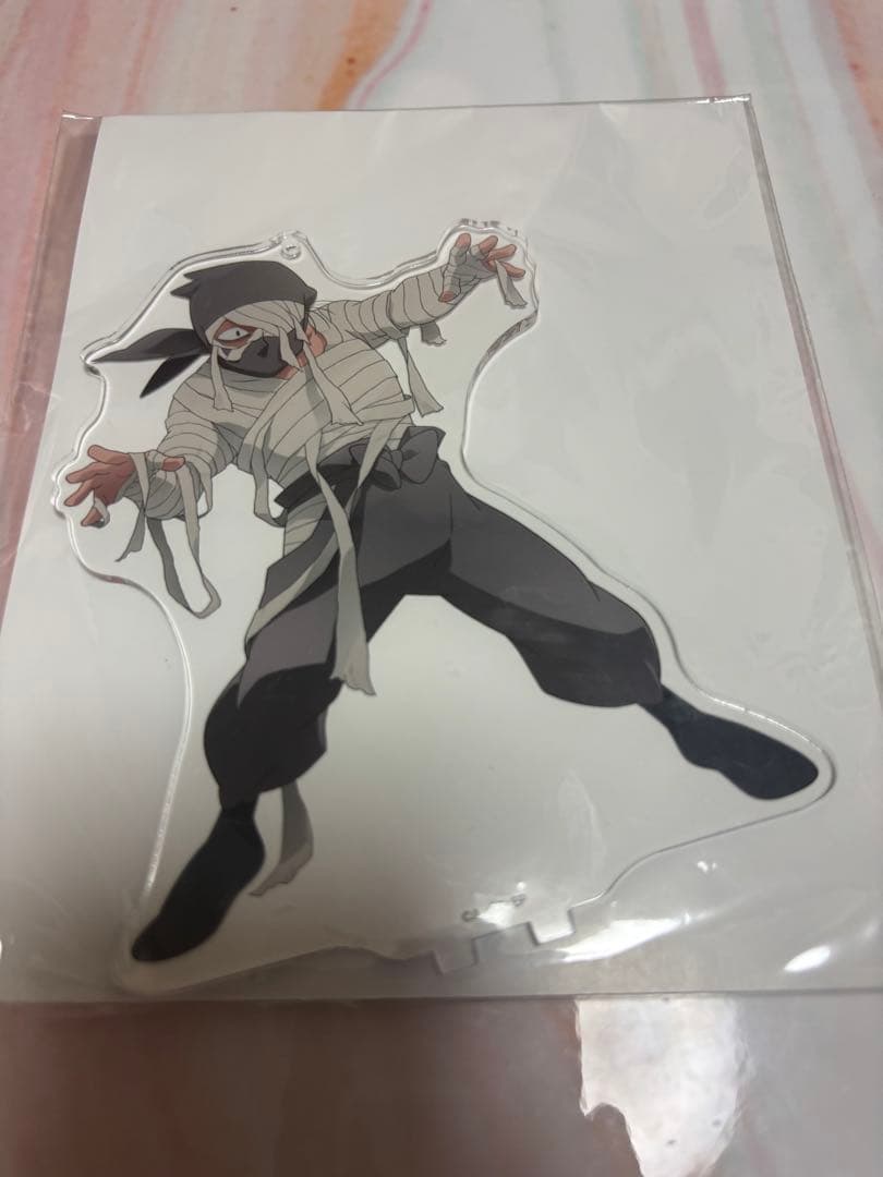 ふらわー様専用。進撃の巨人ホワイトコーデ ハンジ•ゾエ缶バセット