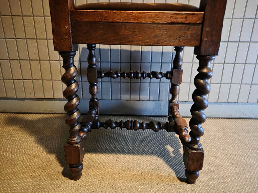 希少 アンティーク ツイストレッグチェア アンティーク 木製 彫刻入り椅子