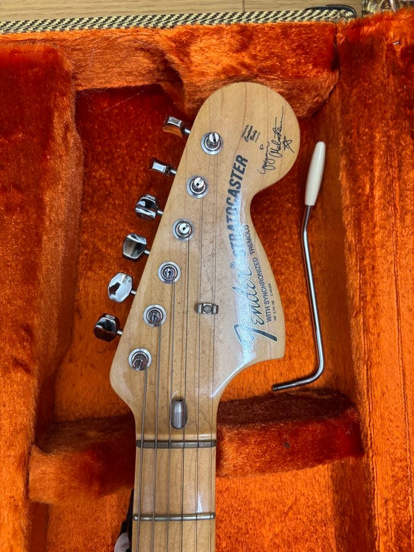 ギター Fender USA Yngwie Malmsteen Stratocaster