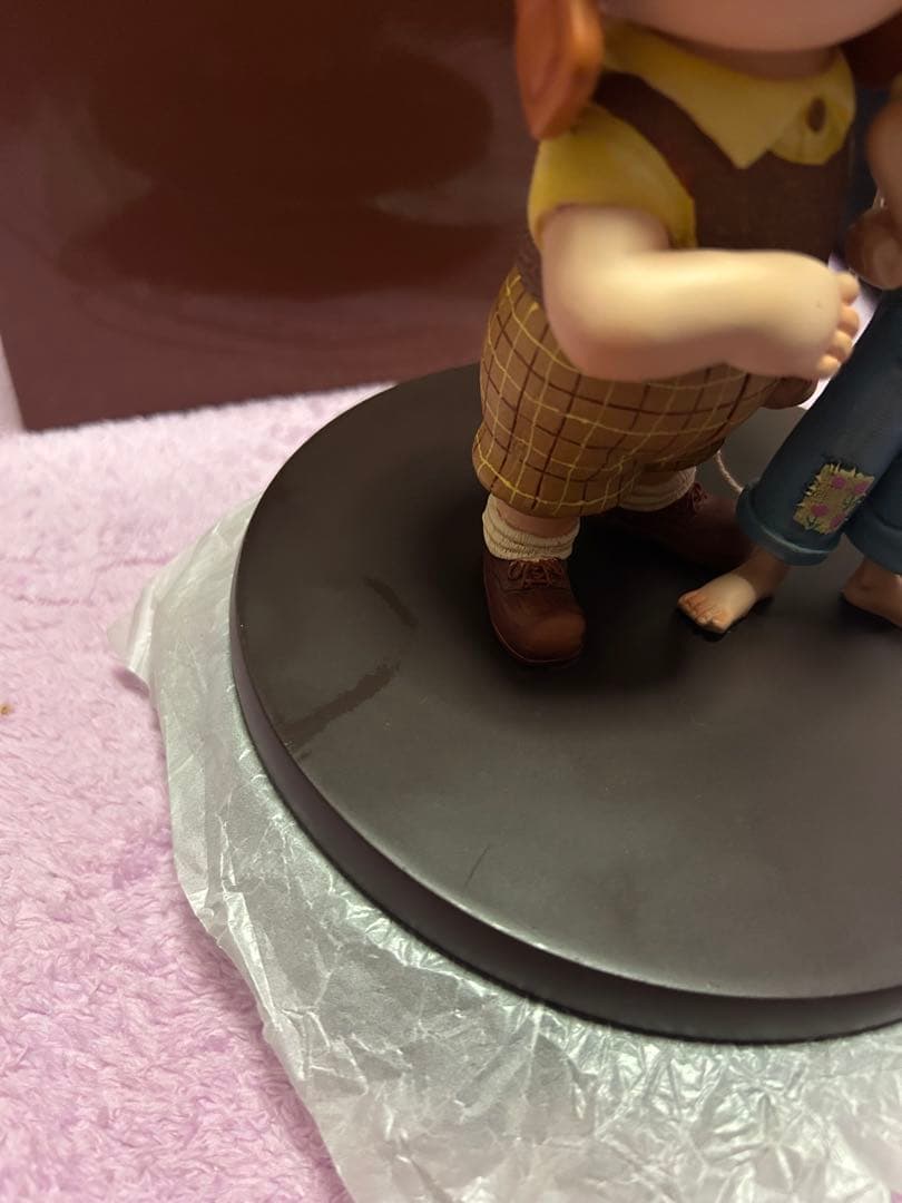 カールじいさんの空飛ぶ家　カール　エリー　幼少期　フィギュア　レア