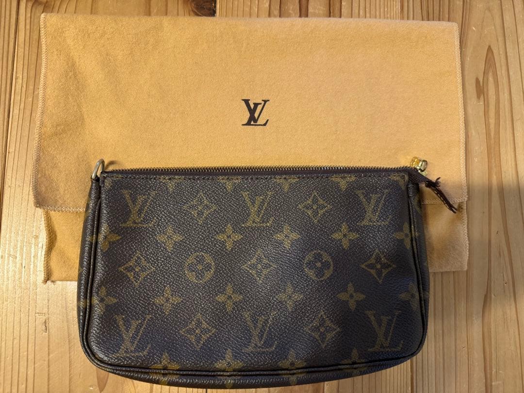 ルイヴィトン　アクセサリーポーチ　モノグラム