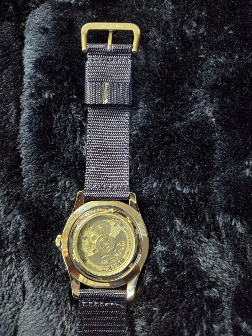 チ*パ様 SEIKO 5 ミリタリー ネイビー 迷彩柄NATOベルト付