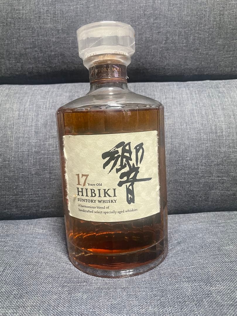 響17年　Hibiki 17 Year Old Japanese Whisky Buy Suntory Hibiki 17 Year Old Japanese Whisky / Gold Crest Label