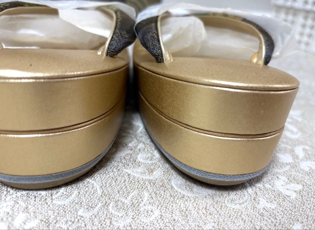 伊と忠　高級　草履バッグセット　23.5㎝　一度使用　新品同様シャンパンゴールド