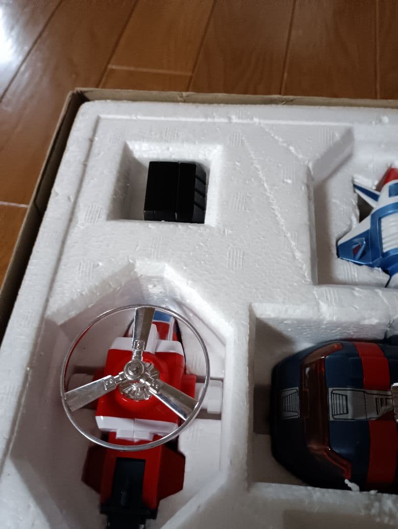 ポピー製のＤＸ機甲合体ダイラガーＸＶ　フィラテ－ンです。