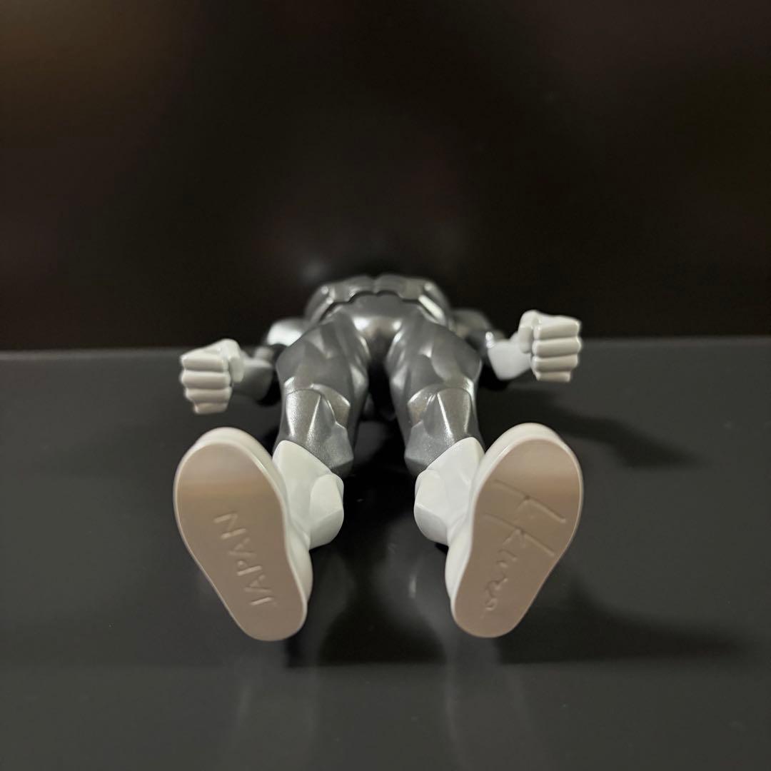 96TOYS BLACK スタンダードカラー ソフビ