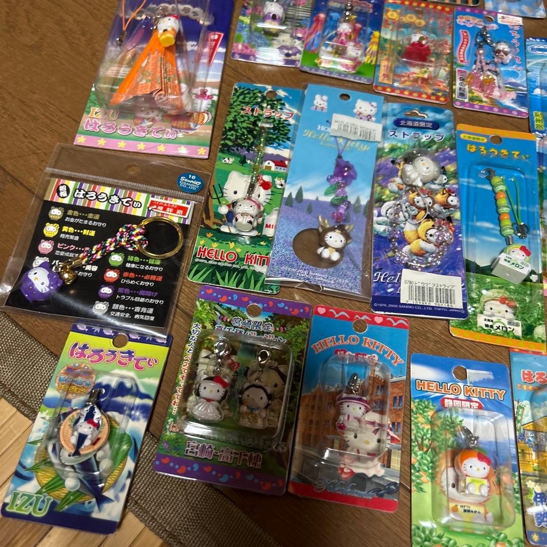 新品　激レア多数　ハローキティご当地ストラップ　60個　昭和レトロ　平成レトロ