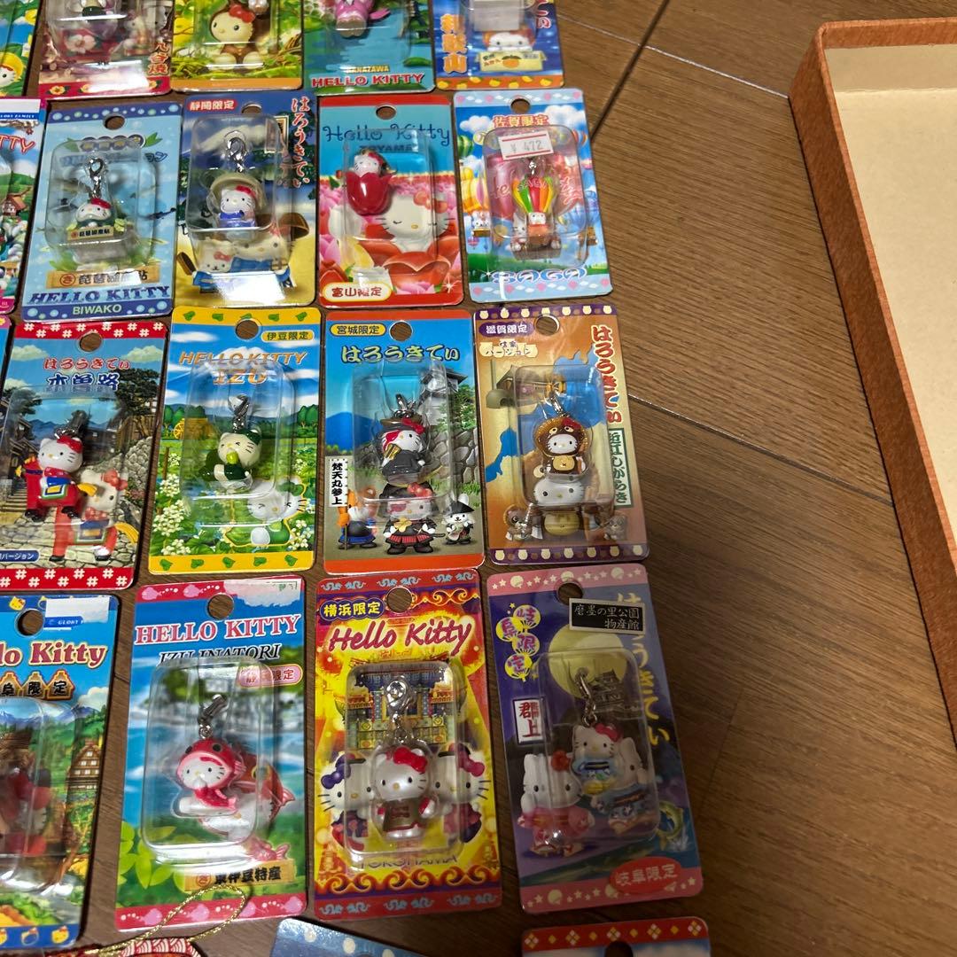 新品　激レア多数　ハローキティご当地ストラップ　60個　昭和レトロ　平成レトロ