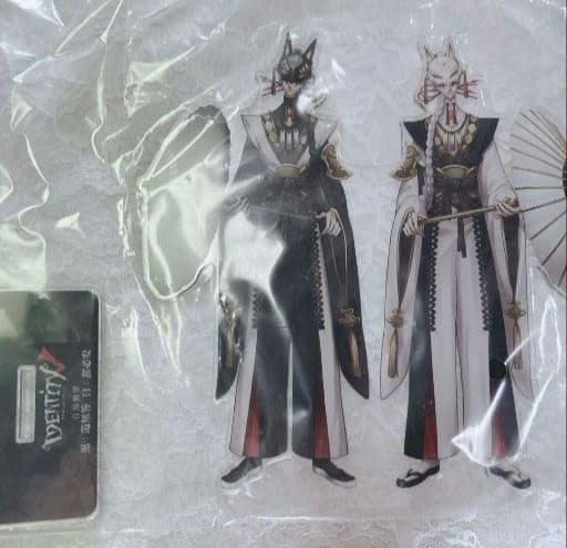 一番くじ 第五人格 アクスタ 白黒無常 - メルカリ