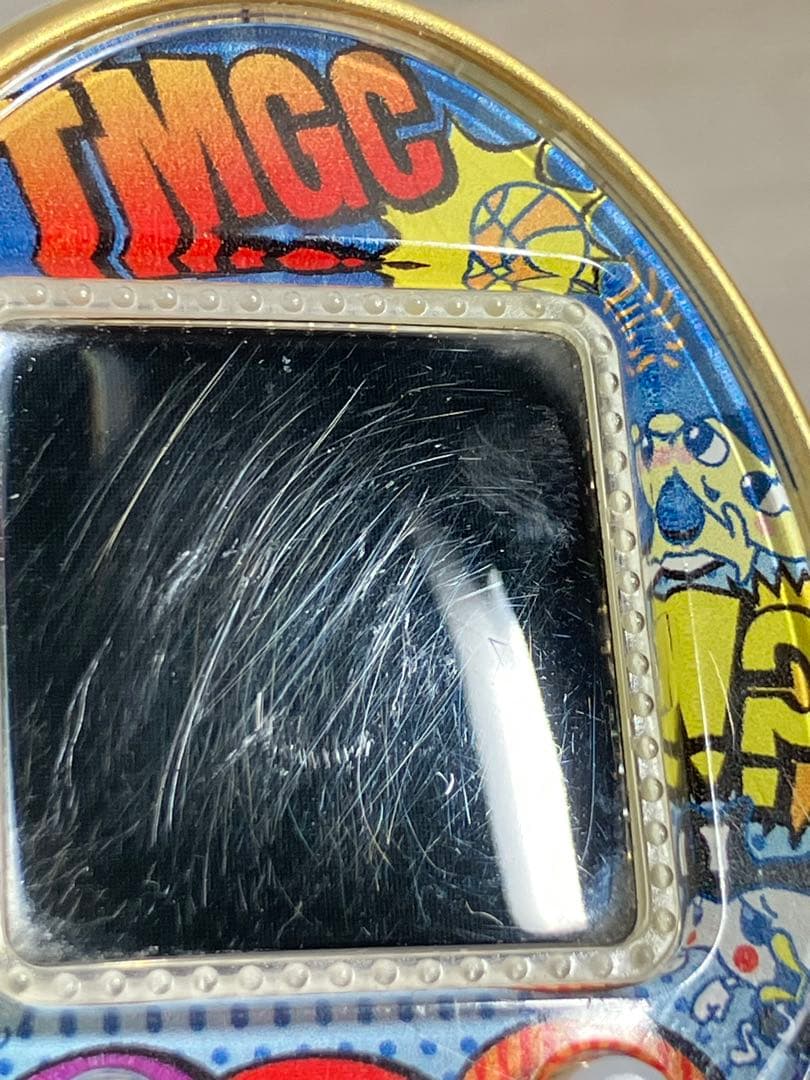 Tamagotchi 4U ホワイト　ゴールド　アメコミカバー　たまごっち