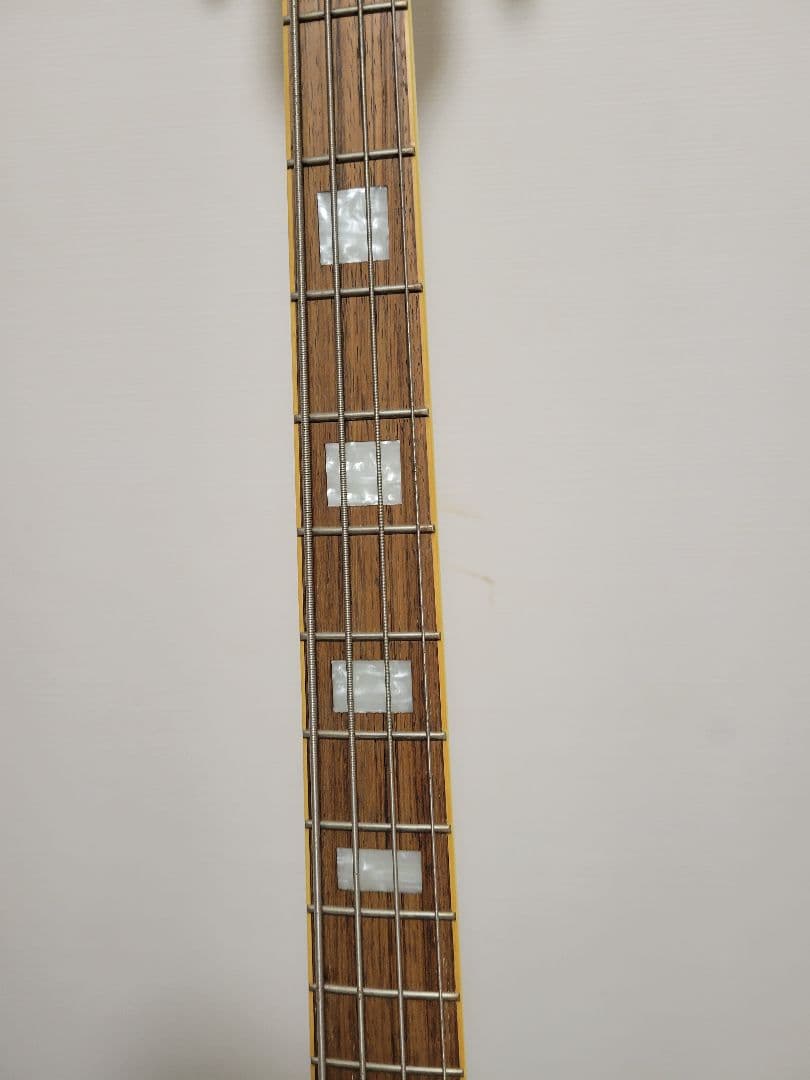 中古)Grass Roots グラスルーツ エレキベース 白 - メルカリ