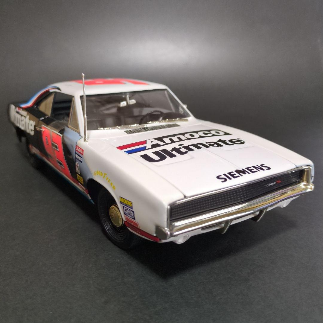 1/18ミニカー　 NASCAR　DODGE CHARGER　#93