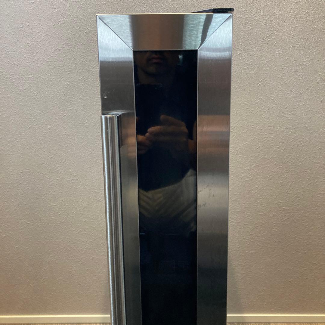 ドメスティック ワインセラー　7本収納 ブラック