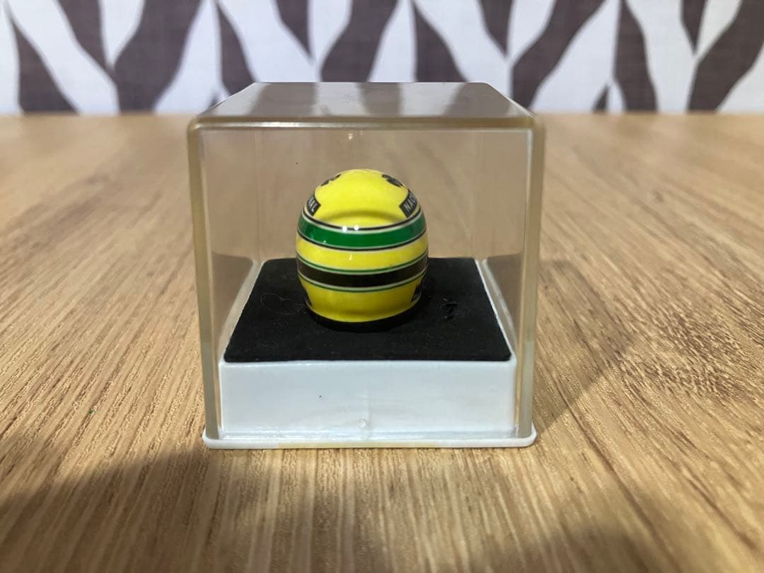 セナ　94年　ミニヘルメット　J.F.CREATIONS 1/12 ロスマンズ