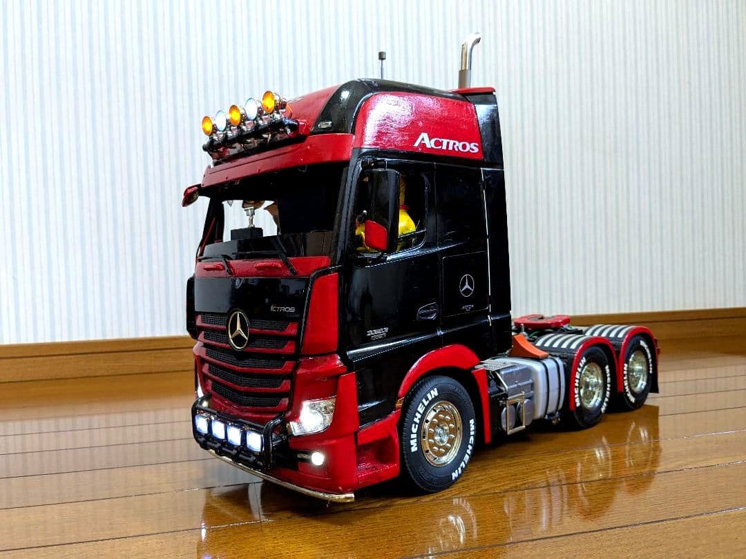 タミヤ　メルセデスベンツ　アクトロス3363 　6×４ギガスペース　フルオペ