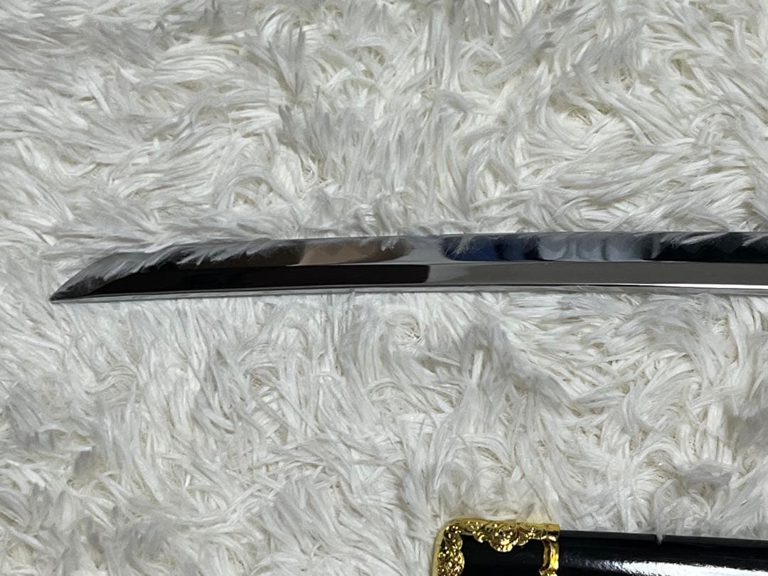 模造刀　日本刀　太刀　居合刀　金色と緑色の装飾