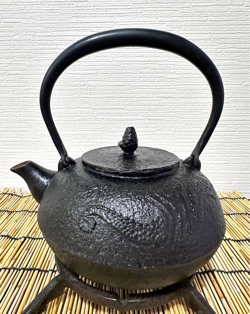 南部特製銘 算玉形 龍文様 南部鉄瓶南部鉄器 鉄瓶