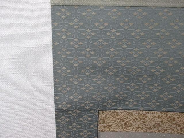 未使用品】掛軸 鈴木銀嶺『南天に雀』日本画 紙本 箱付 掛け軸