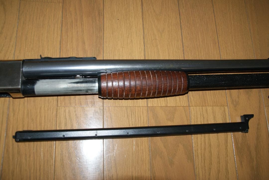 KTW イサカ　M37ショットガン 木製ストック