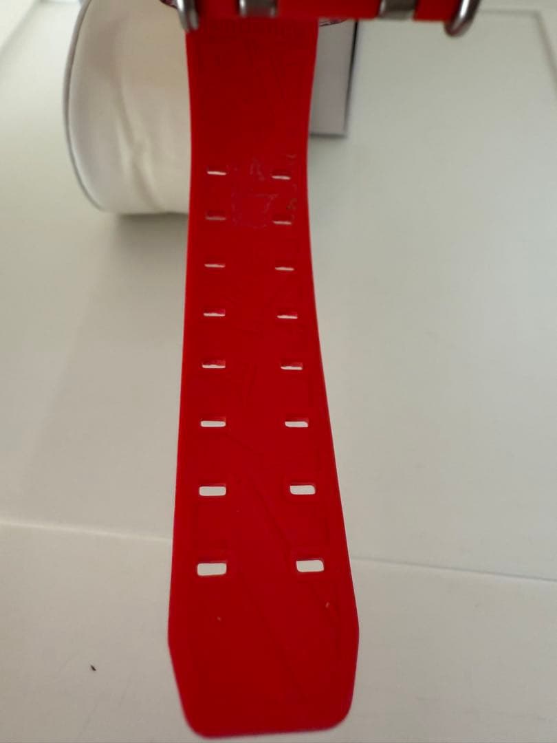 【期間限定】Tendence Carp 腕時計 レッド 限定品 美品