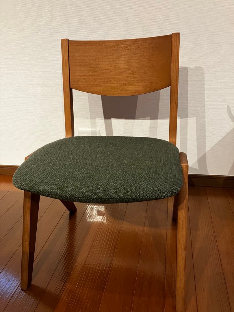 ウニコunico ATTAシリーズ椅子