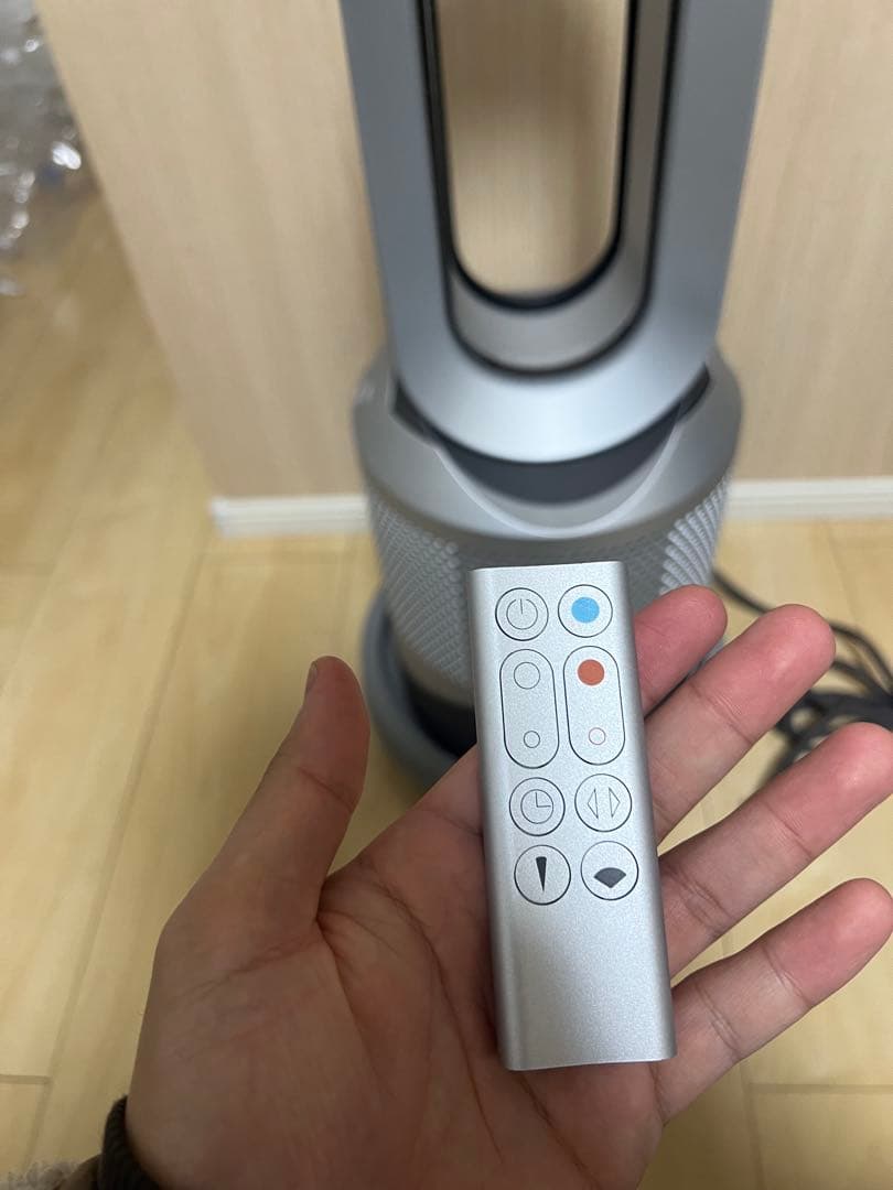 Dyson 空気清浄ファンヒーター Pure Hot+Cool HP00ISN