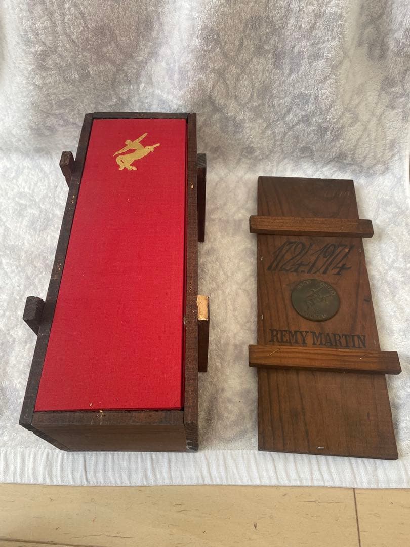 REMY MARTIN 1724/1974 コニャック 木箱入り