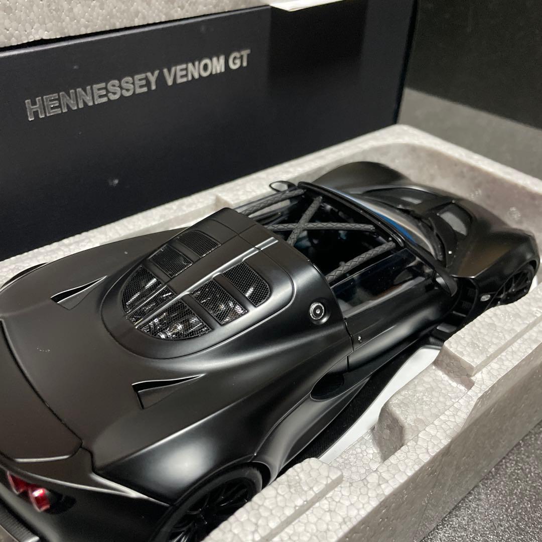 オートアート1/18ヘネシー　ヴェネム GT