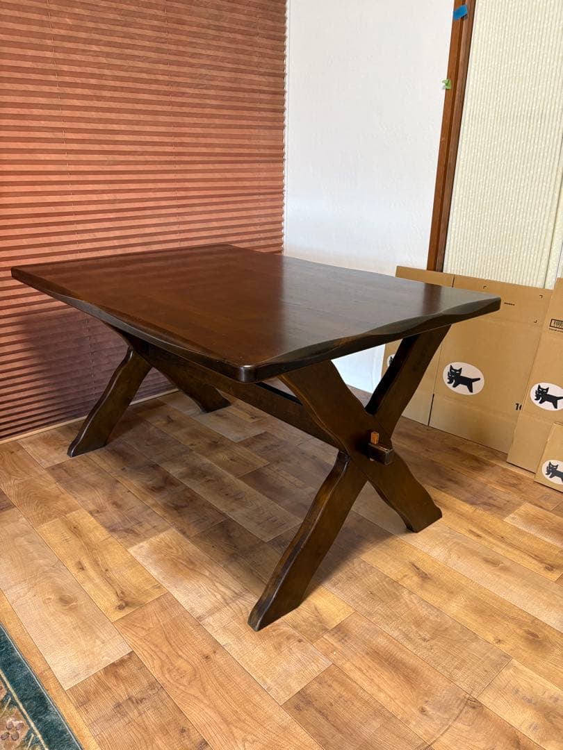 カリモク　ルスティック　ダイニングテーブル　訳あり　125㎝