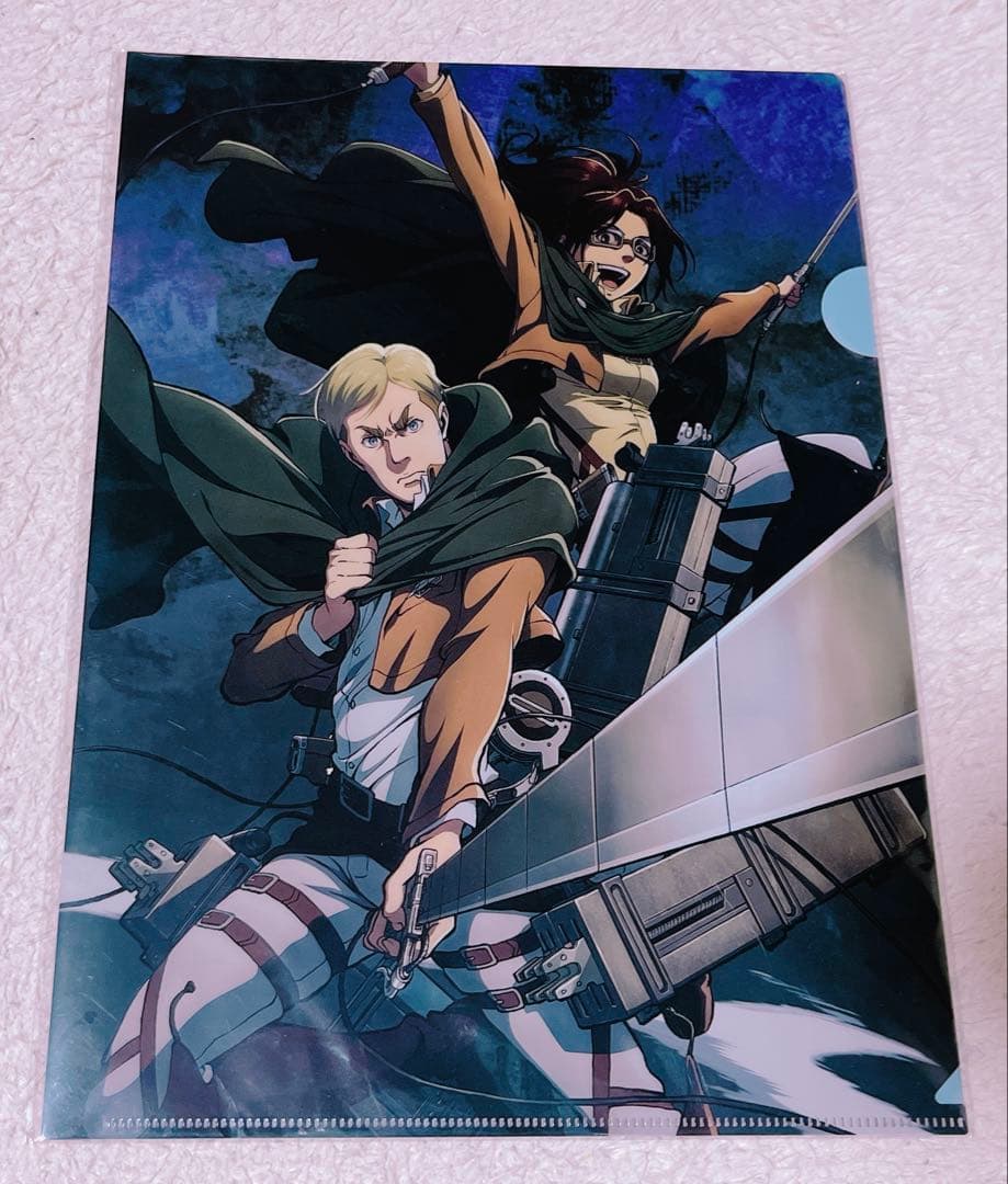 新品 進撃の巨人 エルヴィン リヴァイ ハンジ A4 クリアファイル 2点