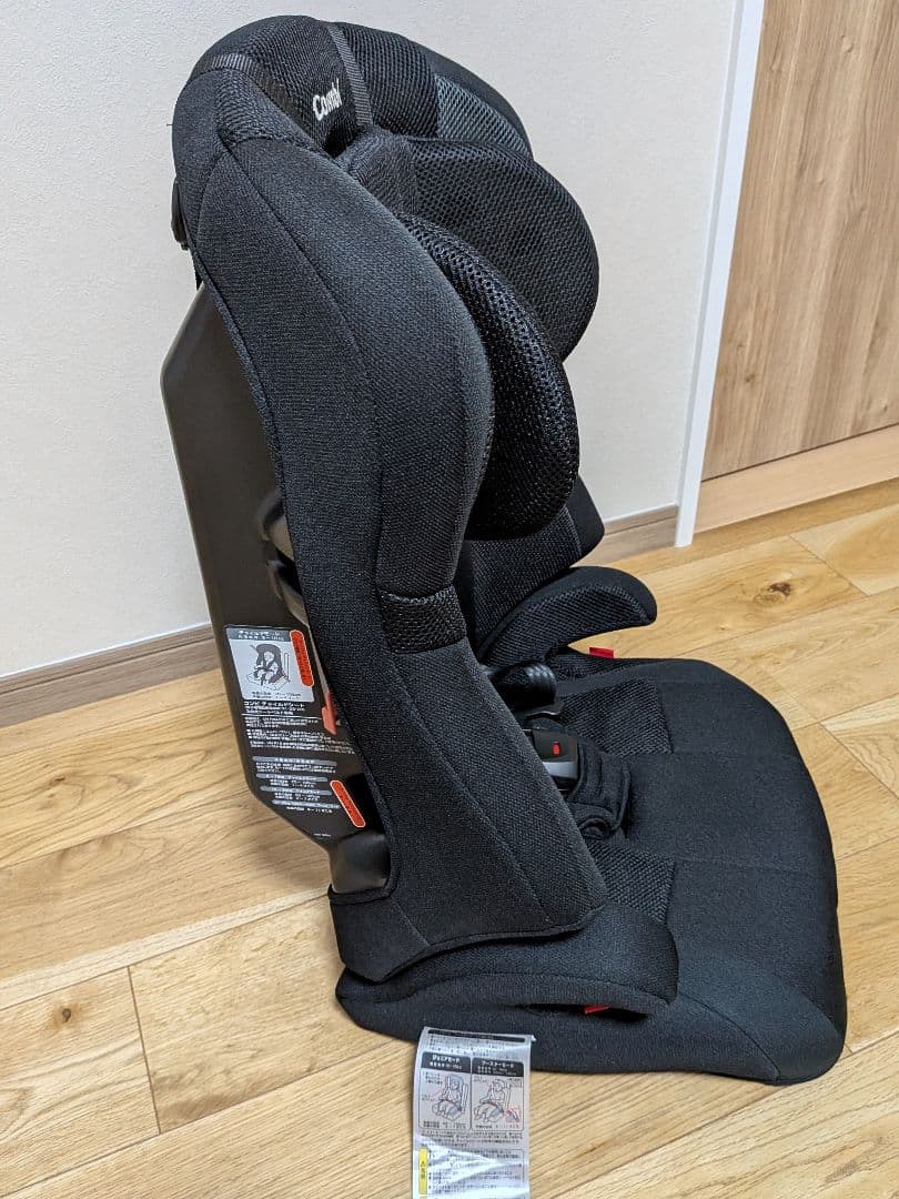 コンビジョイトリップエアスルーGG チャイルドシート．ジュニアシート