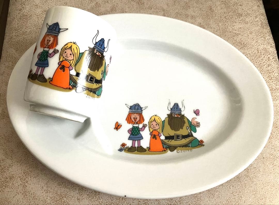 昭和レトロ⭐︎小さなバイキング ビッケ 皿&湯呑みセット ランチ